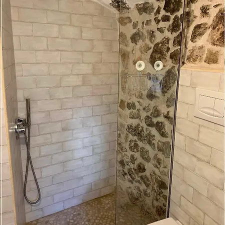 Biancostuni 81 Appartement *