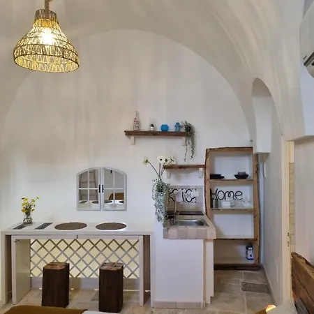 Appartement Biancostuni 81 *