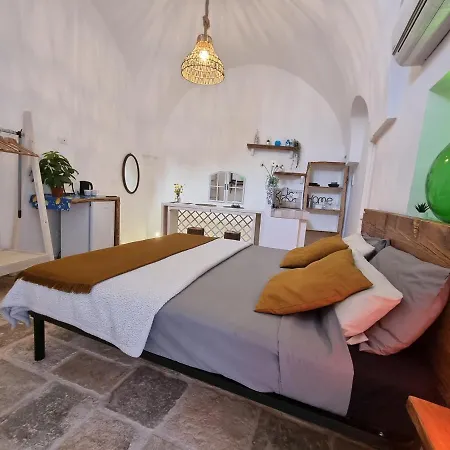 Apartament Biancostuni 81