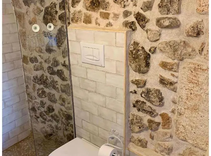 Apartament Biancostuni 81