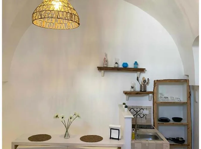 Biancostuni 81 Apartament