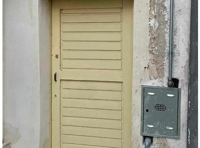 Apartament Biancostuni 81