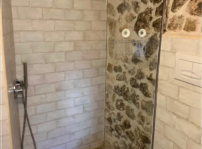 Biancostuni 81 Apartament *