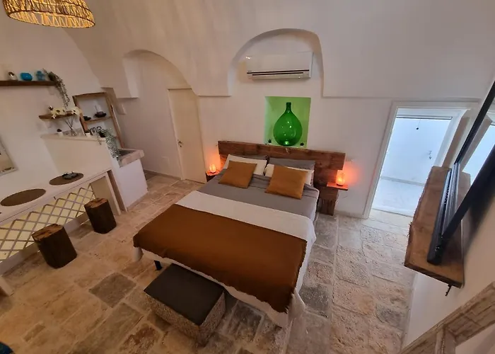 Biancostuni 81 * Ostuni